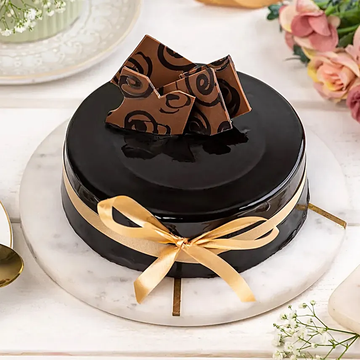 Elegant Truffle Gloss Cake